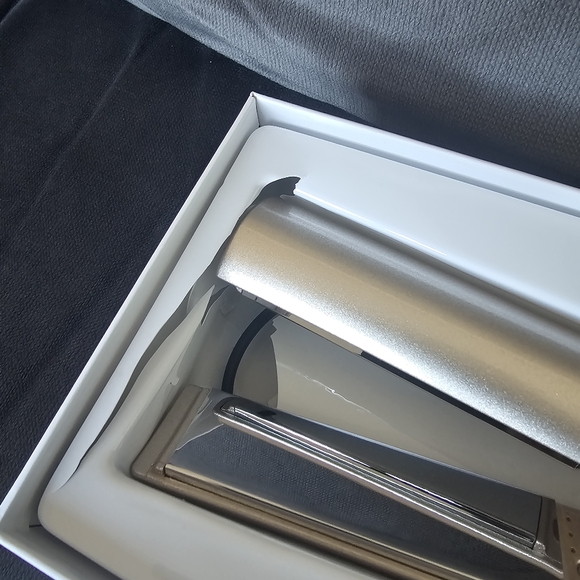 TYME IRON PRO: All-in-One Hair Straightener and Curling Iron - Picture 6 of 6